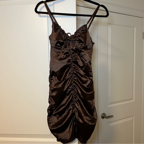 NWT Brown Ruched Strappy Dress - Picture 5 of 5